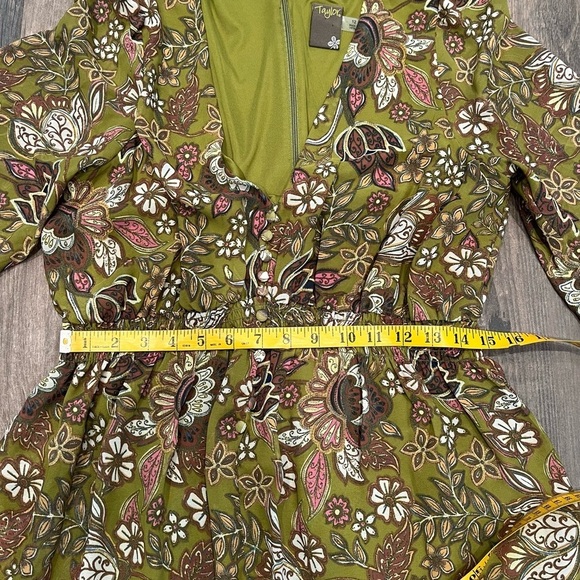Taylor Smocked Fit & Flare Womens sz 12 Olive Floral Print Flouncy MIDI Dress - Picture 11 of 15